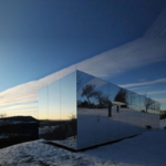 Au/Nzs/USA Standard Prefabricatedlight Steel Frame Home Modern Mirror Style Cabin Deepblue Smarthouse