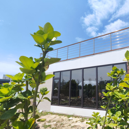 Hot Sell Office Wooden Bungalows House Light Steel Prefabricated Houses Built with USA Standard