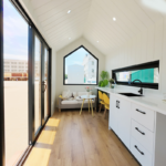 Luxury Prefab Tiny Home Ready to Ship Steel Modular Tiny Home on Wheels for Airbnb