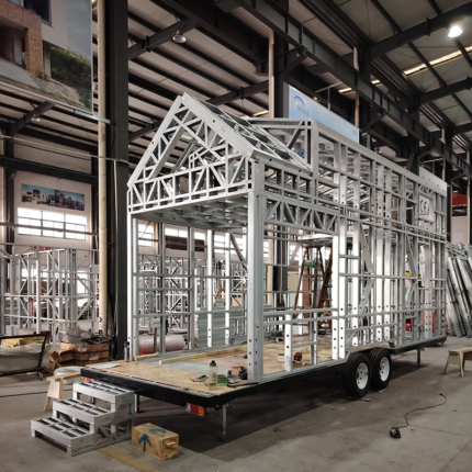 Modern Eco-Friendly Glamping Prefab Trailer House Steel Structure Camping Tiny House on Wheels