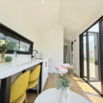 Modern Glamping Trailer House Tiny House Mobile Home Ready to Ship with Wheels