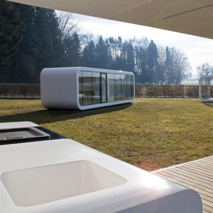 Modern Prefabricated Cabin Portable Outdoor Party Space Capsule House Apple