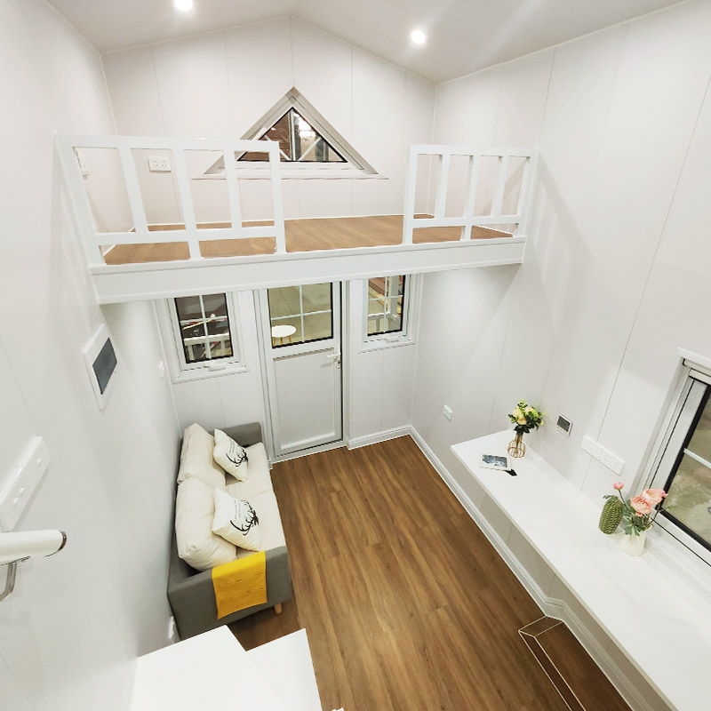 Outdoor Living Expandable Container House Prefab Tiny Home on Wheels for Family Vacation