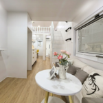 Prefabricated Hosue Capsule House Tiny Home on Wheels with Kitchen & Bath