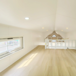 Prefabricated Hosue Capsule House Tiny Home on Wheels with Kitchen & Bath