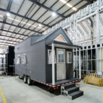 Prefabricated House Au Standard Cheap Double Storey Tiny House on Wheels