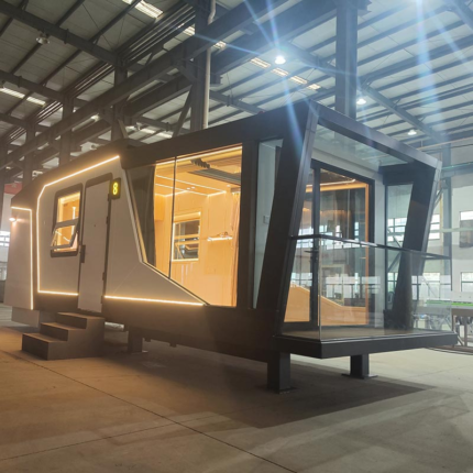 Prefabricated House with Light Steel Frame Tiny House on Wheels Glacier Hotel Unit