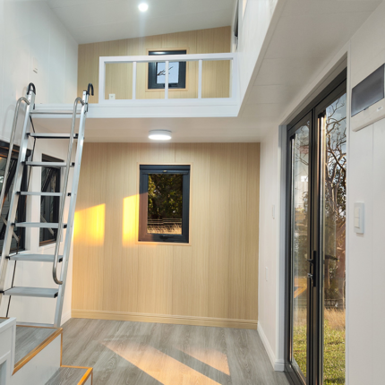 Prefabricated Mini Modular Homes Tiny House on Wheels with Steel Structure