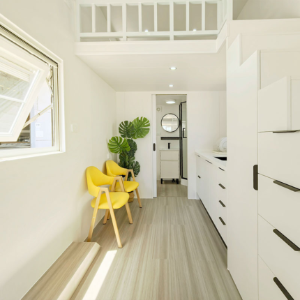 Tiny House on Wheels Vs. Prefabricated House Mobile Home Trailer