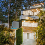 Us Standard Light Steel Frame House for Family Prefabricated House Villa with Pool