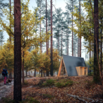 Us Standard Prefabricated Houses Light Gauge Prefab Hotel a Frame Triangle House for Airbnb